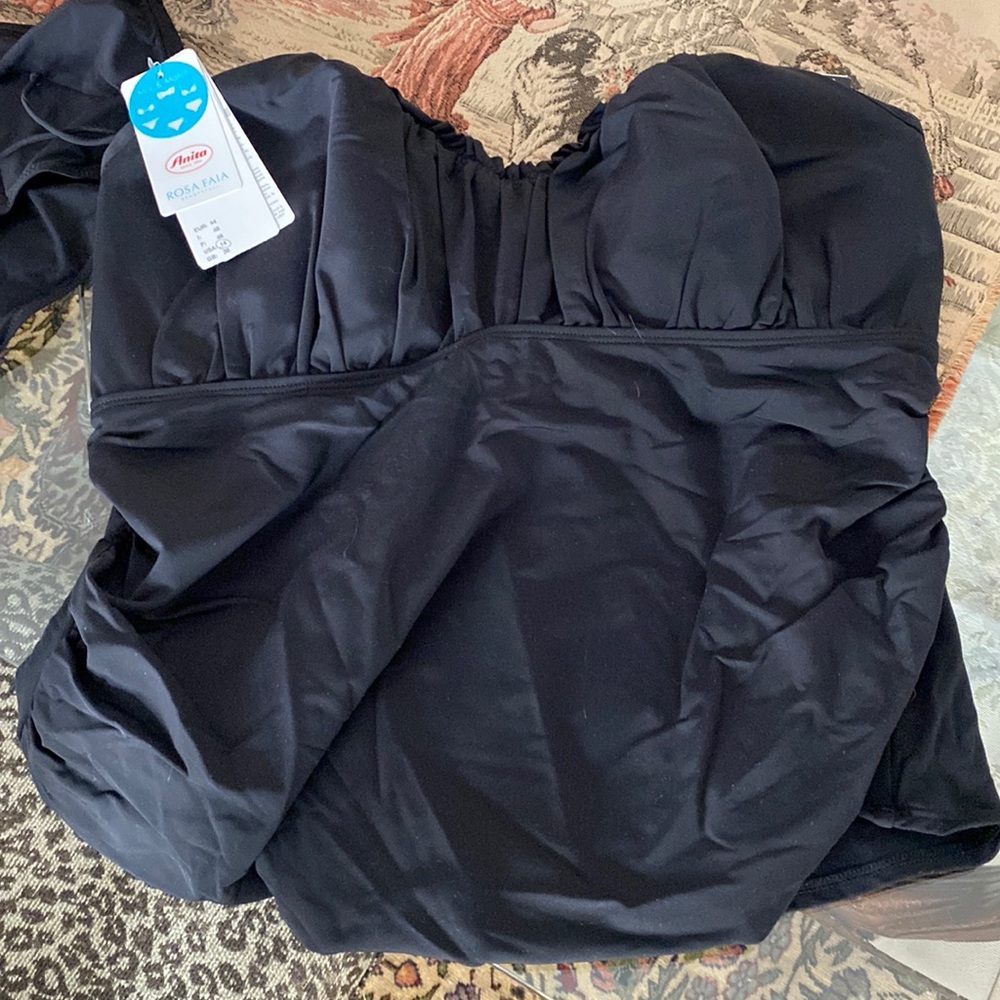 20W Sunsets black tankini top sz 20W bottom 142